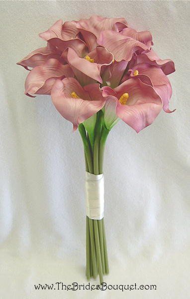 Pink Hand Bouquet, Simple Wedding Flowers Bouquets, Bridal Bouquet Calla Lillies, Calla Lily Bridesmaid Bouquet, Real Wedding Flowers, Pink Calla Lilies, Simple Wedding Bouquets, Calla Lily Bouquet, Bridal Bouquet Pink