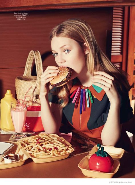 “Sunny, Once So True” Zanna van Vo by Gemma Booth for L’Officiel Netherlands March 2015 - Marni dress Eating Hamburger Pose, Person Eating Burger, Eating Burger Pose, Eating Pose, Eating Photo, 1970s Models, Eating Hamburger, Netherlands Fashion, Eat Burger