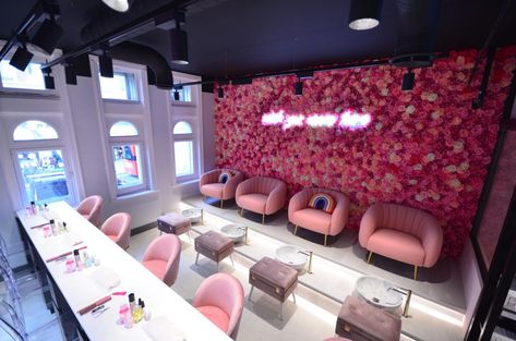 New Store AfterBeauty Moves Into The Millennial-Centered Beauty Retail Void Sephora Has Left In London - Beauty Independent Nail Technician Room, Nail Bar Ideas, Beauty Bar Ideas, Beauty Retail, Nail Salon Interior Design, Nail Salon Interior, Spa Room Decor, Salon Suites Decor, Nail Salon Decor