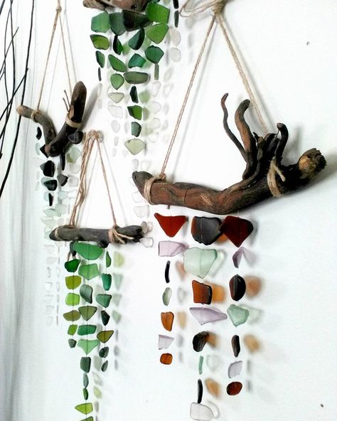 Sea Glass Mobiles by Red Island Sea Glass Sea Glass Macrame, Sea Glass Plants, Sea Glass Mobile, Sea Glass Wind Chime, Sea Glass Suncatcher, Glass Sun Catchers, Sea Glass Diy, Crystal Suncatchers Diy, Beach Crafts Diy