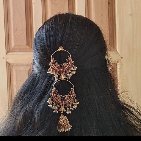 " Jada billa" Rs499/- Each Ladies come let's Style this hair accessories to look more Ethnic in your Outfit . To Place Order Dm @gaanafashion . . . #jadabilla #hairaccessories #traditionalcollection #bridesmaids #mysorejewels #gaanafashion Hair Accessories Traditional, Hair Brooch, Traditional Jewellery, Desi Aesthetic, Traditional Jewelry, Wedding Inspo, Desi, Jewelry Collection, That Look