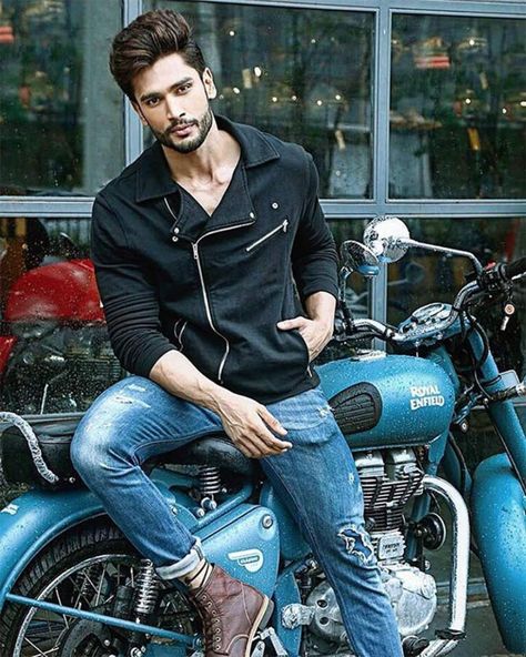 10 DROOLWORTHY pictures of India's first Mr World - Rediff.com Handsome Indian Men, Anurag Basu, Biker Photography, Biker Photoshoot, Parth Samthaan, Mens Photoshoot Poses, Dear Crush, Bike Photoshoot, Portrait Photography Men