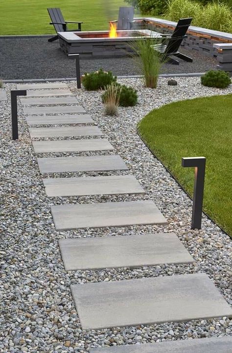 Backyard Walkway, Walkway Landscaping, Side Yard Landscaping, Walkway Design, Garden Steps, Stone Path, Summer Sunshine, Outdoor Gardens Design, Patio Stones