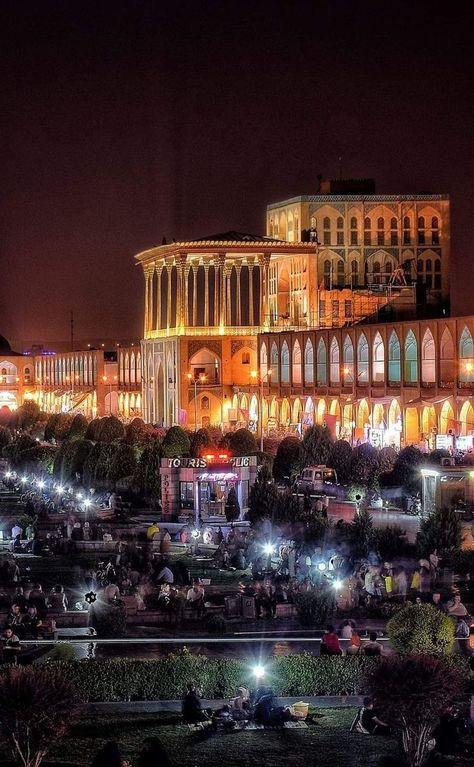 Iran Beauty, Iran Aesthetic, Goal 2024, Iran History, Esfahan Iran, Iran Tourism, Beautiful Iran, Isfahan Iran, Visit Iran