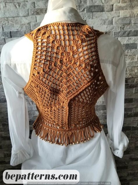 Crochet Gilet Pattern, Crochet Boho Vest, Crochet Vest Outfit, Cardigan Fall Outfit, Beau Crochet, Vest Crochet, Crochet Vest Pattern, Crochet Clothing And Accessories, Crochet Simple