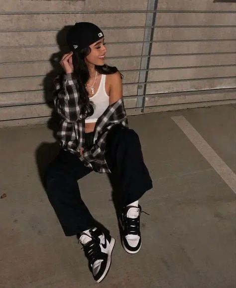 Adrette Outfits, Skater Girl Outfits, Jordan Outfits, Tomboy Outfits, Tomboy Style Outfits, Outfit Trends, Streetwear Fashion Women, Cute Swag Outfits, Swaggy Outfits