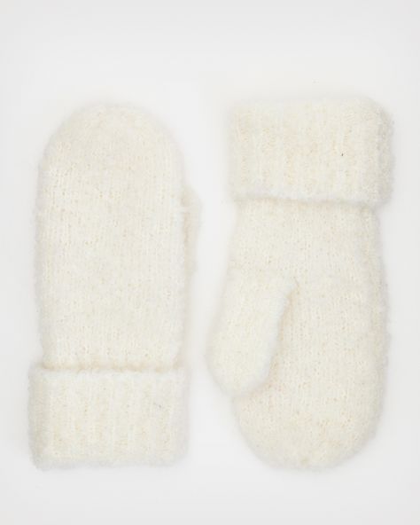 Mittens Aesthetic, White Mittens, Unrealistic Wishlist, Xmas Gift Guide, Fluffy Fabric, Winter Mittens, White Clothing, Exchange Student, Xmas List