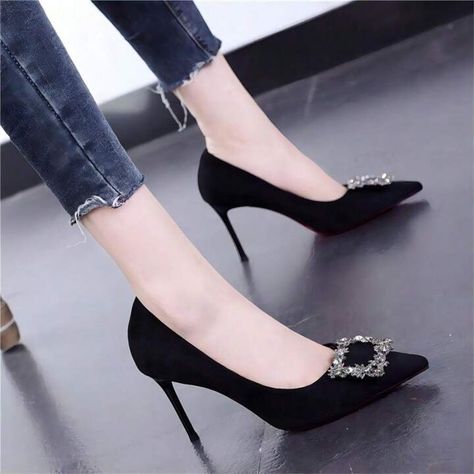 Wedding Shoes Pumps, Bridal Pumps, Basic Heels, Job Interviews, Perfect Heels, Suede High Heels, Business Shoes, Stiletto Pumps, Black High Heels