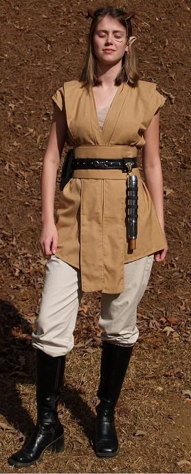 Jedi Tunic Pattern, Jedi Costume Female, Twilek Cosplay, Female Jedi Costume, Jedi Costume Diy, Zabrak Jedi, Jedi Clothes, Jedi Clothing, Sith Costume