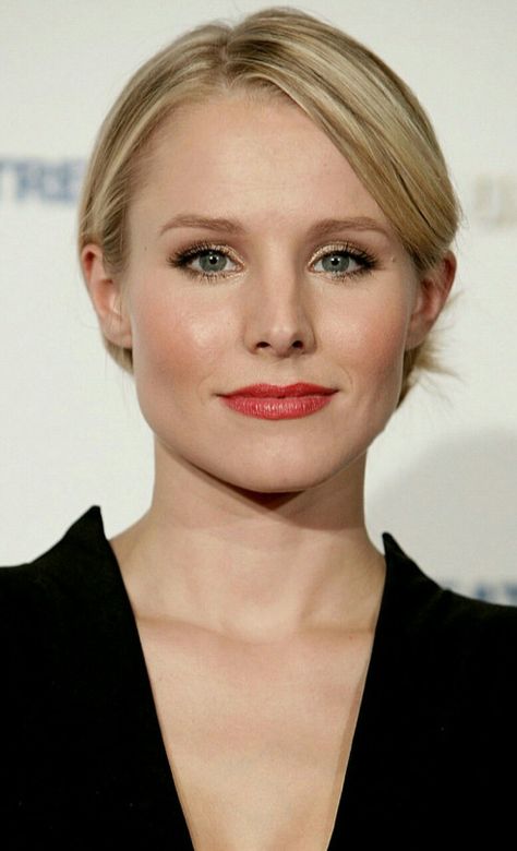 Kristen Bell Deborah Ann Woll, Blonde Actresses, Nia Long, Celebrities Before And After, Hollywood Actress, Leighton Meester, Lipstick Red, Kristen Bell, Actrices Hollywood