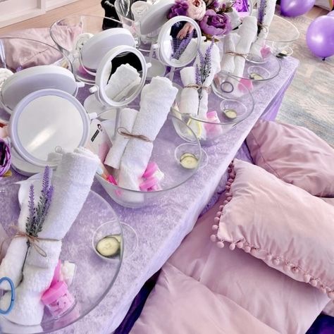 Luxury Slumber Party, Spa Sleepover Party Ideas, Slumber Party Birthday Cake, Birthday Slumber Party Ideas For Adults, Spa Slumber Party Ideas, Slumber Birthday Party Ideas, Sleepover Ideas Girls, Sleepover Set Up Ideas Slumber Parties, Princess Sleepover Party