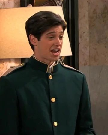 Tony Jessie Disney, Tony The Doorman Jessie, Hear Me Out Characters Celebrities, Tony Chiccoloni Jessie, Cute Famous Guys, Tony From Jessie, Disney Channel Men, Fine Characters, Childhood Crushes Guys