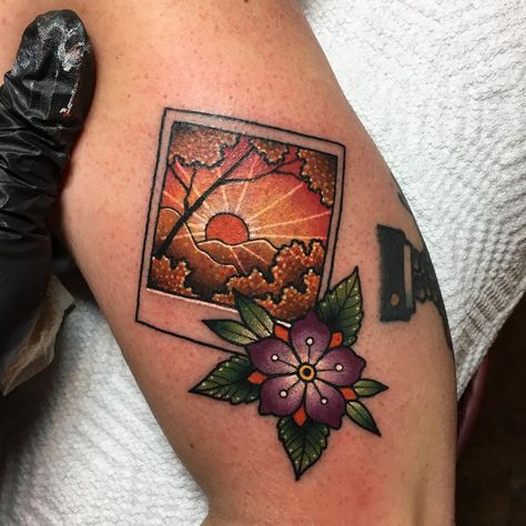 Scene Tattoo, Traditional Style Tattoo, Literary Tattoos, Traditional Tattoo Art, Different Tattoos, Time Tattoos, American Traditional Tattoo, Skin Art, Piercing Tattoo