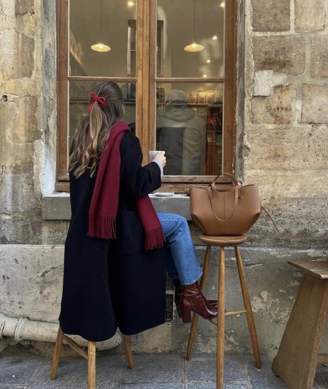 Parisian style, Parisian aesthetic, Parisian chic style, Parisian winter outfits, winter outfits, winter fashion, Parisian vibes French Outfits, Skandinavian Fashion, Moda Paris, Paris Outfits, Looks Street Style, Winter Trends, 가을 패션, Autumn Outfit, Outfit Inspo Fall