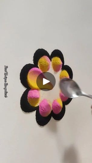 Side Corner Rangoli Design, Simple Round Rangoli, Rangoli Corner, Corner Rangoli Designs With Flowers, Big Circle Rangoli Design, New Rangoli Designs, Rangoli Designs, Bangles, Design