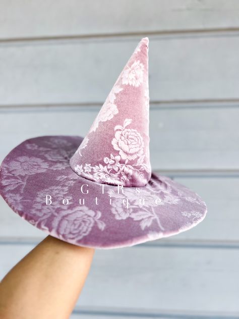 Velvet witch hat for your toddlers Halloween outfit! Pink Witch Costume, Toddler Halloween Outfits, Witches Night Out, Witch Costume, Toddler Halloween, Kids Hats, Witch Hat, Halloween Outfits, Baby Hats