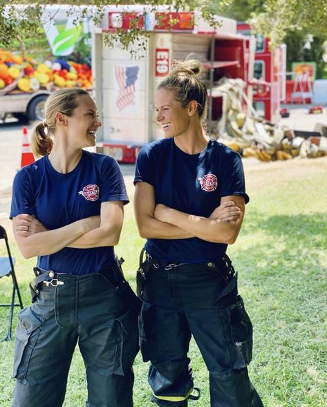 danielle savre Firewoman Female Firefighter, Women Paramedic, Firefighter Costume Women, Firefighter Women, Firefighters Daughter, Maya Bishop, Firefighter Training, Girl Firefighter, Firefighter Costume