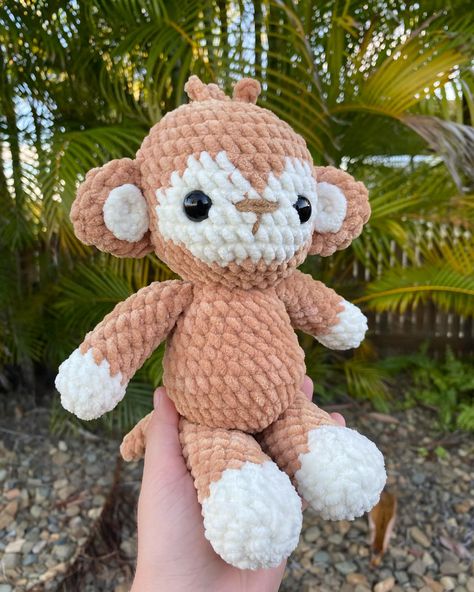 monkey!! 🐵 This little guy will be at my market this weekend! Pattern: @seasidecrochet_ #crochet #crochetmonkey #monkey #yeppoon #yeppoonliving #figtreecreekmarketsyeppoon Monkey Amigurumi Pattern, Crochet Amigurumi Monkey, Cute Crochet Monkey, How To Crochet A Monkey, Crochet Monkey Keychain, Quick And Easy Things To Crochet, Crochet Monkey Pattern Free, Crochet Sock Monkey, Monkey With Banana