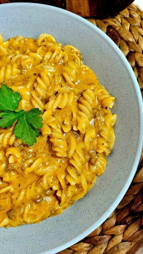 Creamy Mince Beef Pasta Recipe https://resepmamiku.com/en/creamy-mince-beef-pasta-insidereereeskitchen Pasta And Minced Meat Recipes, Dry Pasta Recipe, Beef Pasta Recipes, Minced Meat Recipe, Beef Pasta, Alfredo Pasta, Drying Pasta, Dinner Plan, Creamy Pasta