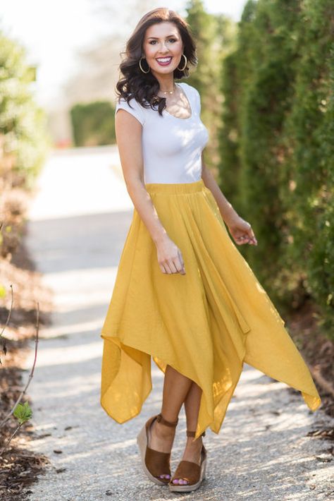 Handkerchief Skirt Outfit, Handkerchief Skirt, Types Of, Mustard Yellow Color, Handkerchief Dress, Summer Styles, Teacher Outfits, Skirt Outfit, Summer Outfits Women