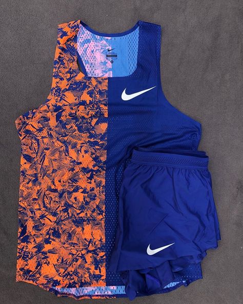 RUNNERSPOINT ELITE on Instagram: “2019 Rosa Nike Pro Elite Mens Racing Kit. Size: M x 1. SOLD! . . . . . . . . . .  #trackandfieldclothing #trackandfieldclothes…” Vest Ideas, Running Outfit, Family Tattoo Designs, Training Clothes, Sport Style, Streetwear Men Outfits, Running Shirts, Running Clothes, Fashion Icon