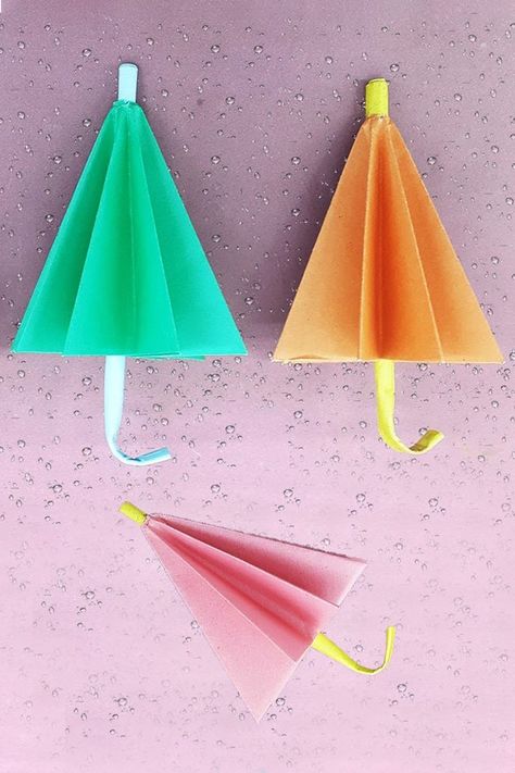 Paper Umbrella Craft, Umbrella Tutorial, Origami Umbrella, Paper Arts And Crafts, Umbrella Craft, Paper Umbrella, Tutorial Origami, Paper Umbrellas, Origami Paper Art