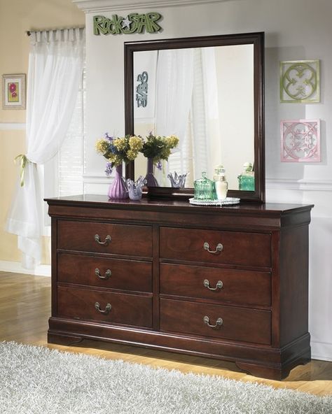 Alisdair Dark Brown Dresser (B376-31) Ashley Bedroom Furniture Sets, Dark Brown Bedrooms, Ashley Furniture Bedroom, Set Up Ideas, Brown Furniture Bedroom, Traditional Dressers, Brown Dresser, Sleigh Bedroom Set, Dresser Set