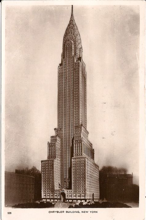 Chrysler Building, New York, Architect William Van Alen Art Deco City, Monumental Architecture, New York Architecture, Vintage Architecture, New York Pictures, Art Deco Buildings, Chrysler Building, Art Deco Architecture, City Architecture