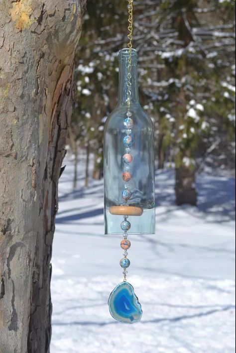 Wine Bottle Windchimes, Wine Bottle Chimes, Bottle Wind Chimes, Bottle Chimes, Clear Wine Bottle, Bottle Hanging, Wind Chimes Homemade, Wine Bottle Wind Chimes, Rings Beads