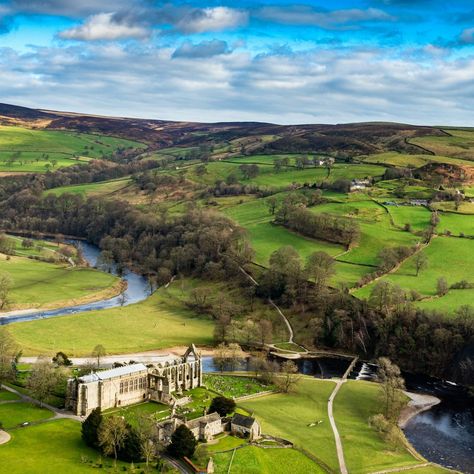 Bolton Abbey, Amazing Hotels, House Farm, Walking Routes, Luxury Holiday, Yorkshire Dales, Luxury Holidays, Travel Planning, Uk Travel