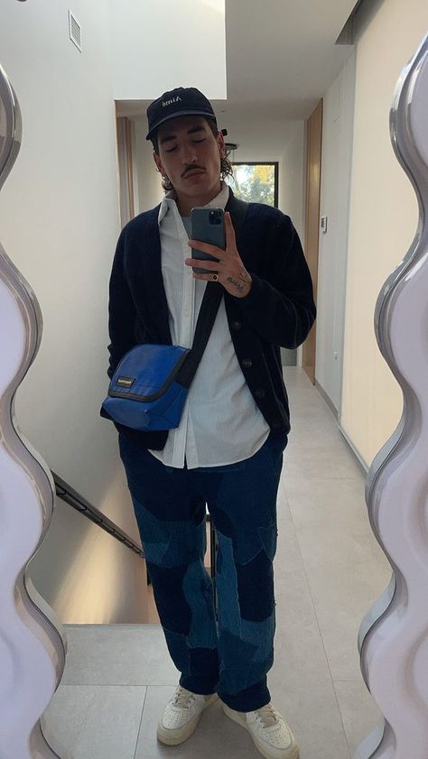 Hector Bellerin Outfit, Hector Bellerin Style, Bellerin Style, Bloke Core Outfits, Hector Bellerin, Bloke Core, Black Men Fashion Casual, Dad Fashion, Mens Trendy Outfits