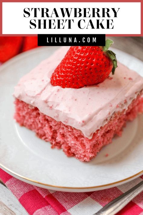 Perfect for feeding a crowd, this Strawberry Sheet Cake made with fresh pureed strawberries is especially tasty! #strawberrysheetcake #strawberrycake #sheetcake #cake #strawberry Sheetcake Cake, Fresh Strawberry Recipes Desserts, Strawberry Sheet Cake, Fresh Strawberry Desserts, Easy Strawberry Cake, Cooked Frosting, Strawberry Sheet Cakes, Cake Sheet, Delicious Strawberry Cake