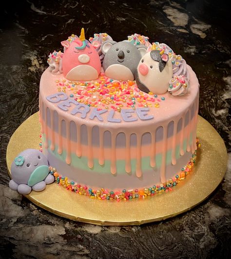 Squishmallow Cake Unicorn Squishmallow Cake, Squishy Birthday Cake, Cake Squishmallow, Fondant Squishmallows, Squishmallow Fondant, Squishmallow Birthday Cupcakes, Squishmallow Cake Tutorial, Squishmallow Sheet Cake, Rainbow Squishmallow Cake