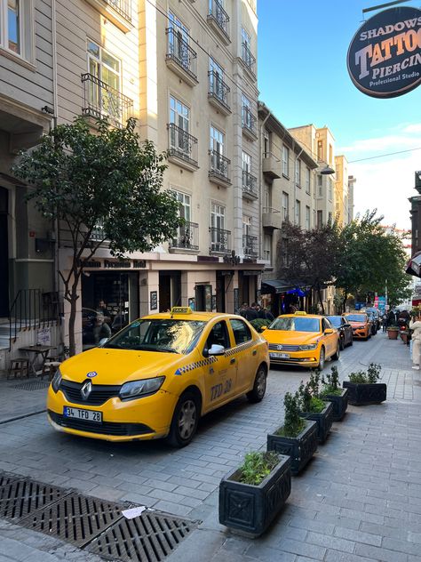 Wallpaper Aesthetic Street, Taxi Aesthetic, Aesthetic Street, New Photo Download, Yellow Aesthetic, Photo Download, Future Plans, Wallpaper Aesthetic, Black N Yellow