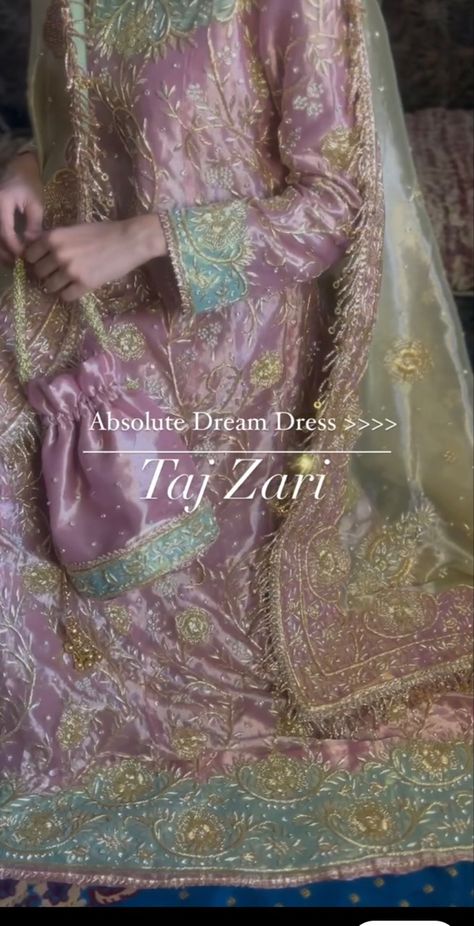 taj zari on instagram Trendy Outfits Indian, Desi Wedding Dresses, Pakistani Wedding Outfits, Pakistani Fancy Dresses, Pakistani Dresses Casual, Pakistani Fashion Party Wear, Saree Designs Party Wear, Indian Dresses Traditional, Desi Clothes