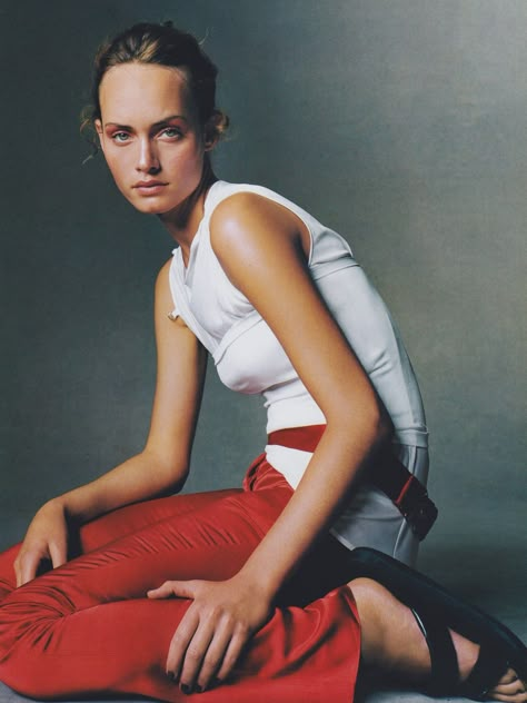 Helmut Lang 90s, Helmut Lang Archive, Helmut Lang Dress, Shooting Studio, Amber Valletta, Mario Sorrenti, Paolo Roversi, Ellen Von Unwerth, Tim Walker