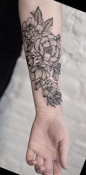 Follow the best tattoo artists in the biz -- you won't be sorry. Wildflowers Tattoo, M Tattoos, Cat Tattoos, Hawaiian Tattoo, Tiny Tattoo, Floral Tattoo Design, Tattoo Feminina, Flower Tattoo Designs, Little Tattoos