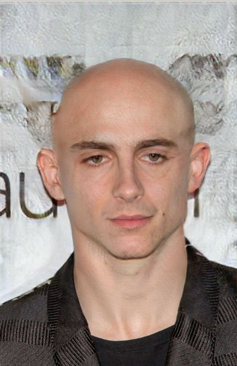 Bald Timothee Chalamet, Bald People Funny, Ugly Hot Actors, Bald People, Horrible Tattoos, Master Tattoo, Homestuck Characters, Timmy T, Funny Tattoos