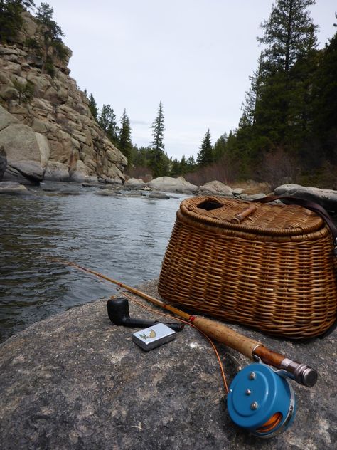 Fly Fishing Aesthetic, Fly Fishing Photography, Hunting Supplies, Fishing Basket, Bushcraft Gear, Fishing Photography, Outdoor Aesthetic, Fly Fishing Gear, Fish Ponds