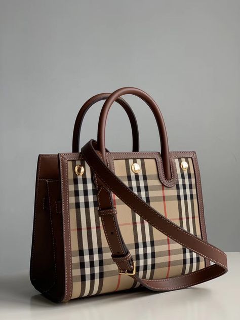 Hang Bag, Fancy Purses, Burberry Purse, Stylish Luggage, Burberry Shoulder Bag, Expensive Bag, Leather Tote Bag Women, Work Handbag, Buy Bags