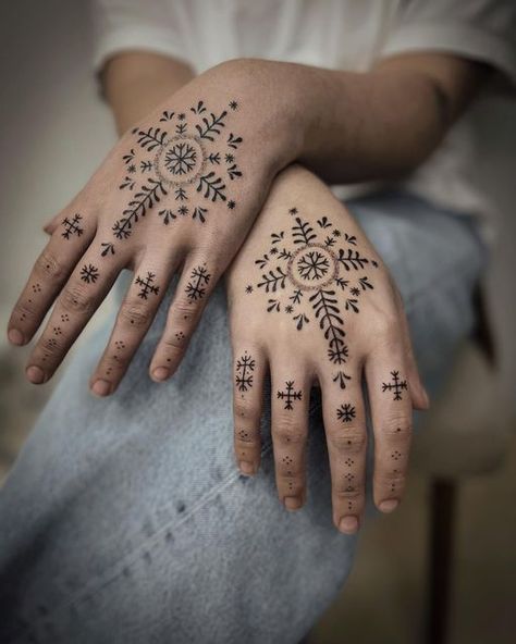 Fingers Tattoos, Croatian Tattoo, Labyrinth Tattoo, Slavic Tattoo, Ethnic Tattoo, Catholic Tattoos, Toe Tattoos, Henna Tattoo Designs Hand, Hand Poked Tattoo