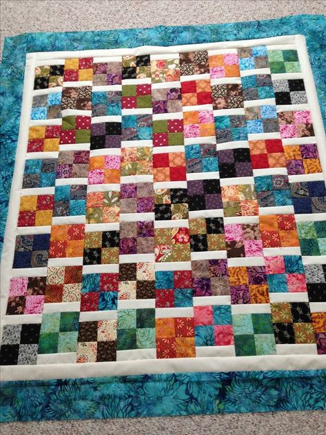 4 Patch Quilt, Quilt Modernen, Scrappy Quilt Patterns, Batik Quilts, String Quilts, Scrap Quilt Patterns, Lap Quilts, Scrap Quilt, Jellyroll Quilts