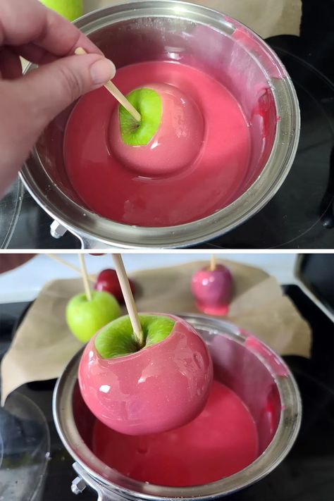 A 2 part image showing a green apple being dipped in an opaque pink candy syrup. Make Candy Apples, Candied Apples Slices, Chocolate Apple Slices, Pink Candy Apples, Apple Slice Recipe, Halloween Candy Apples, Apple Cake Pops, Gourmet Candy Apples, How To Make Candy