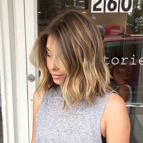 Low Lights Balayage Short Hair, Long Bob With Blonde Highlights, Blonde Balayage Collar Bone Length, Bronde Lob Shoulder Length, Baylage Bob, Bob Caramel Balayage, Long Bob Highlights, Bob Bayalage, Dark Blonde Short Hair