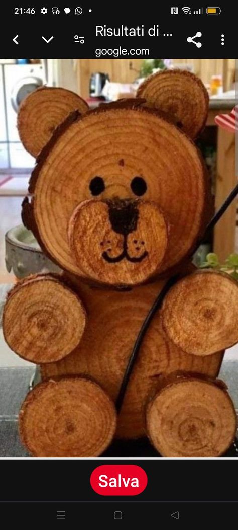 Tree Stump Crafts Wood Slices, Wooden Christmas Bears, Wood Crafts From Tree Logs, Wood Slice Animals, Wood Bear Crafts, Wood Slice Bear, Round Wood Slices Ideas, Diy Bear Decor, Wood Slabs Ideas Tree Slices