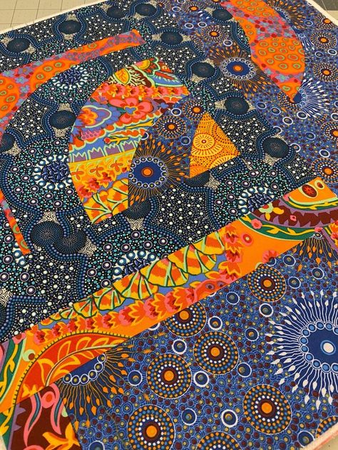 Blue Onion Quilt Ideas, Aboriginal Quilts Australia, Aboriginal Fabric Quilts Patterns, Marcia Derse Quilts, Blue Onion Quilt, Large Print Quilt Patterns, Aboriginal Quilts, Australian Quilts, Onion Quilt