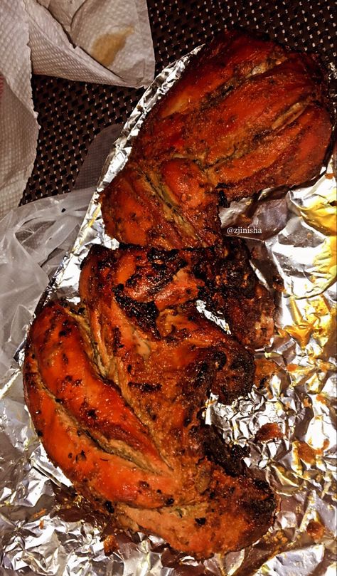 #best #chicken #tandoori #2pieces #oneofmyfavourite #spices #cornerkebab #wellmarinated #foodie Black Fortuner, Chicken Snap, Non Veg Food, Tandoori Fish, Chicken Tandoori, Delicious Food Image, Nepali Food, Indian Chicken Recipes, Chicken Korma