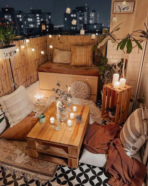 Boho Apartments, Balcony Design Ideas, Small Balcony Design, Apartment Patio Decor, Apartment Patio, Balcony Furniture, Small Balcony Decor, Apartment Balcony, Small Balcony Ideas