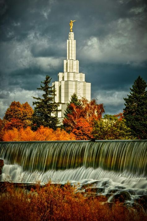 Idaho falls lds temple.I want to go see this place one day.Please check out my website thanks. www.photopix.co.nz Lds Inspiration, Idaho Falls Temple, Lds Temple Pictures, Later Day Saints, Mormon Temples, Spiritual Things, Church Pictures, Temple Pictures, Lds Art