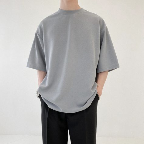 OH Essential Misty Short Sleeve Tee – OH Garments Asia Fashion, Half Sleeve Shirt, Asian Streetwear, Chiffon Shorts, Half Sleeve Shirts, Mens Fashion Casual Outfits, L And Light, Plain Shirts, Male Fashion